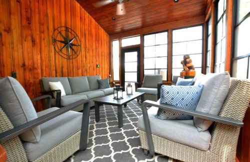 Gravenhurst House | Sunnyside Up