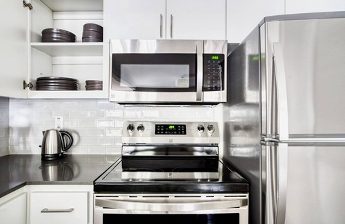 Sunnyvale Apartment | Sunnyvale 1BR w/Gym, Pool & Parking, near freeways, by Blueground