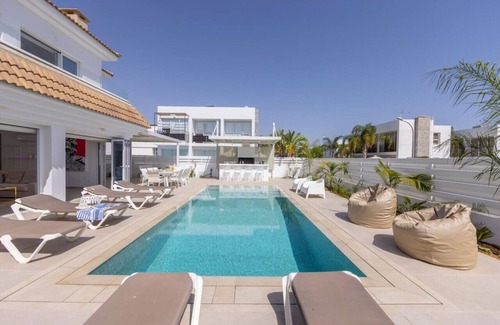 Kapparis House | SunnyVillas: 3BR New Modern Villa*Private Pool*BLG
