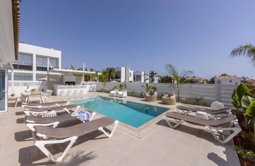 Kapparis House | SunnyVillas: 3BR New Modern Villa*Private Pool*BLG