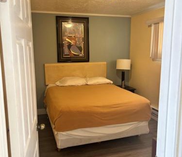 Leamington Hotel | Sunparlor Motel