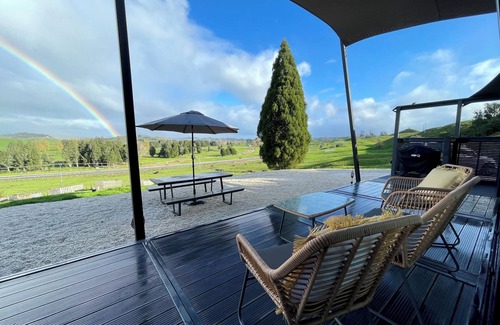 Hangatiki House | Sunrise, 2 Bed W/outdoor Bath