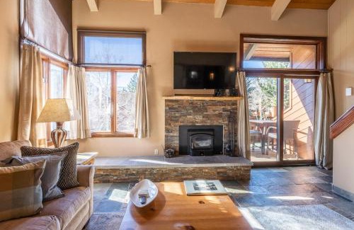 Mammoth Lakes House | Sunrise 9