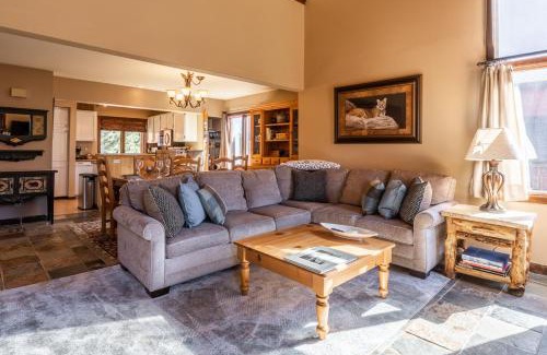 Mammoth Lakes House | Sunrise 9