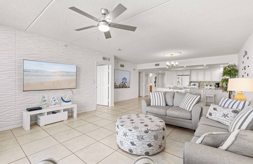 Bethune Beach Condo | Sunrise and Sunset Oceanfront Views from Fifth-Floor, Updated Condo
