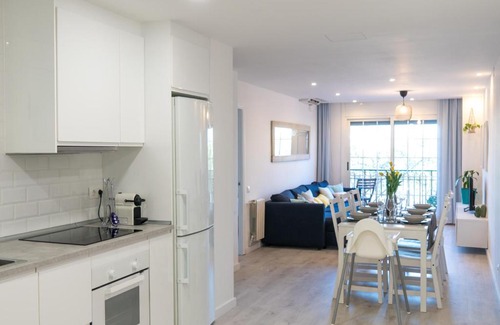 Sant Adria de Besos Apartment | Sunrise Apartment