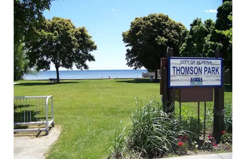Alpena Apartment | Sunrise Apartment - 2 bedroom with Bay views.