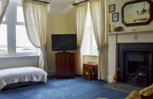 Lochmaddy House | Sunrise Apartment