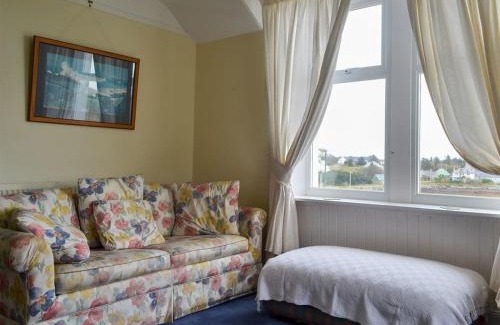 Lochmaddy House | Sunrise Apartment