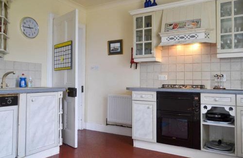 Lochmaddy House | Sunrise Apartment