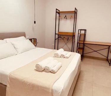 Pulsano House | Sunrise Apartments