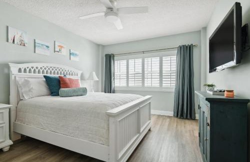 South Patrick Shores Apartment | Sunrise at the Beach - 2BR Apt with Scenic Views