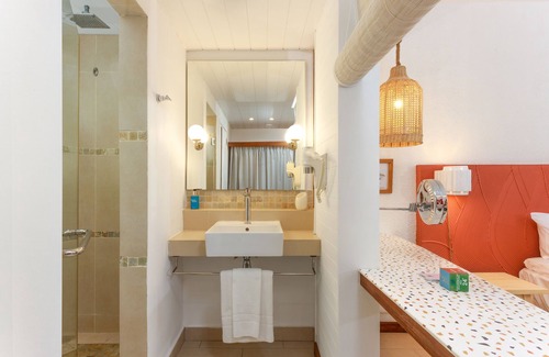 Belle Mare Hotel | Sunrise Attitude