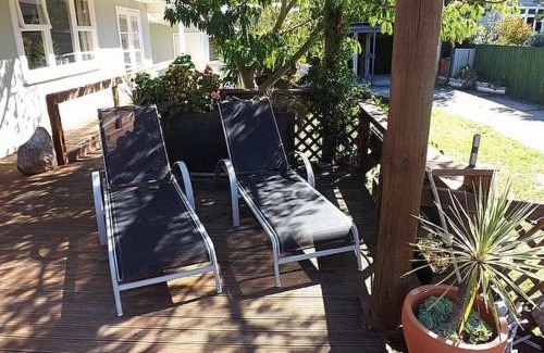 Rarangi House | Sunrise Beach House - Rarangi Holiday House