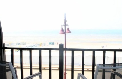 De Haan Apartment | Sunrise C1 - Cozy 2 bedroom apartment with frontal sea view and south facing terrace