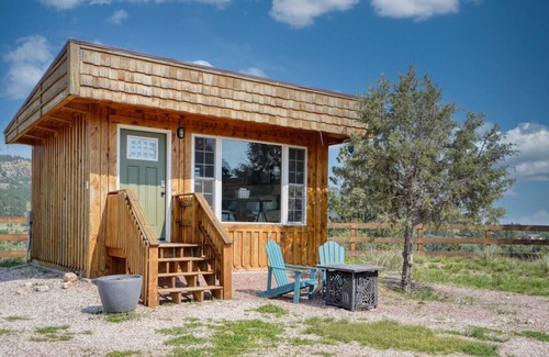 Hot Springs Cabin | Sunrise Cabin at Highland Meadows - King Bed and Views