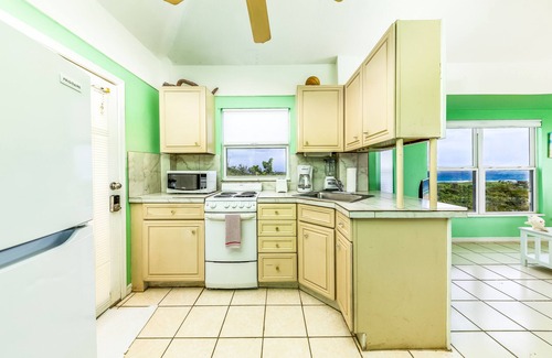 Conch Bar Cottage | Sunrise Cottage for 2 Amazing Views Dragon Cay Resort Mudjin Harbour