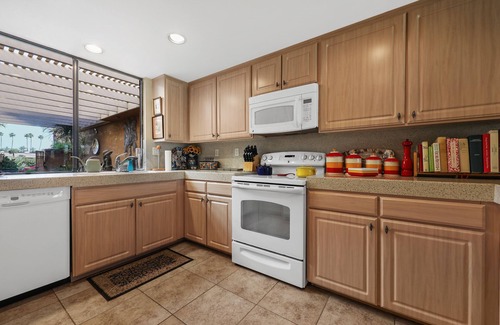 Rancho Mirage House | Sunrise Country Club with Spectacular Mountain, Golf Course and Sunset Views!