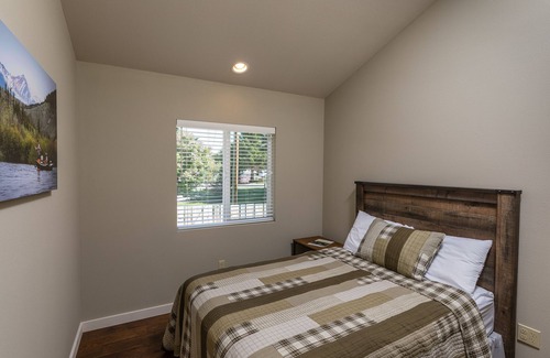 Melrose Cabin | Sunrise Fly Shop Lodge Unit 1