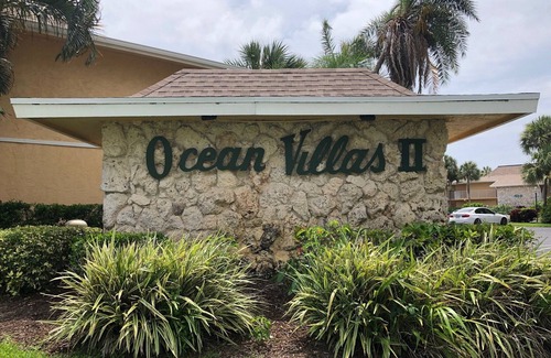 Fort Pierce Condo | Sunrise & Golf Course View. Near Beach, Golf, Community Center, & All Amenities.