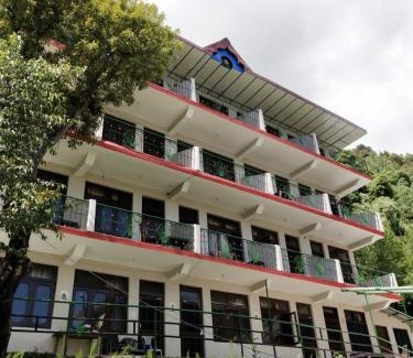 Bhagsu Nag House | Sunrise guest house 700m from waterfall