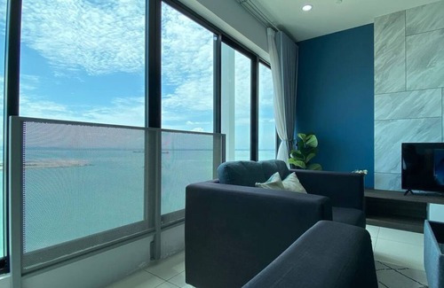 Downtown George Town Apartment | Sunrise Gurney Sea View Duplex 2BR 6-8 pax