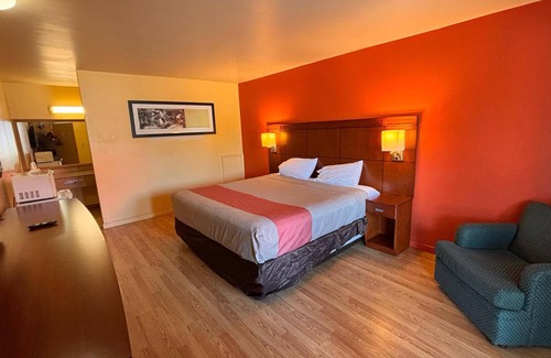 North Newport News Hotel | Sunrise Inn By OYO Newport News US-60
