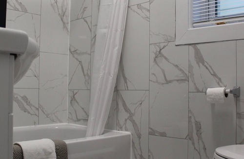 Parry Sound Hotel | Sunrise Inn