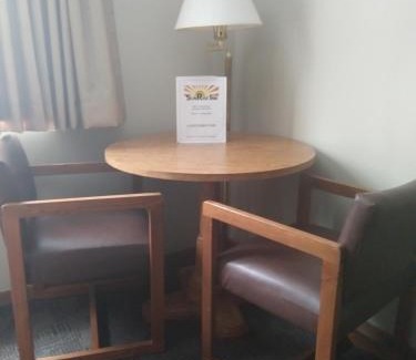 Mondovi Hotel | SunRise Inn Hotel
