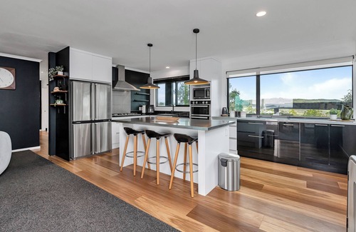 Haruru House | Sunrise Lookout - Paihia Holiday Home