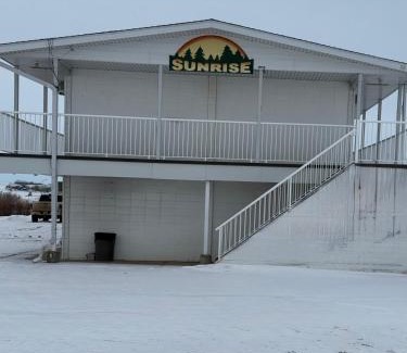 Consort Hotel | Sunrise Motel