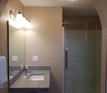Regina Hotel | Sunrise Motel