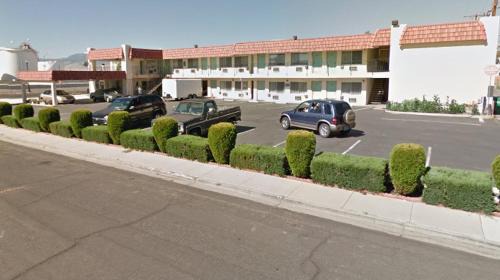 Sparks Hotel | Sunrise Motel
