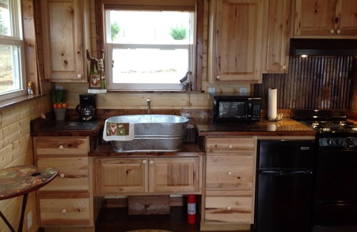 Altamont Cabin | Sunrise Mountain Treehouse Cabin