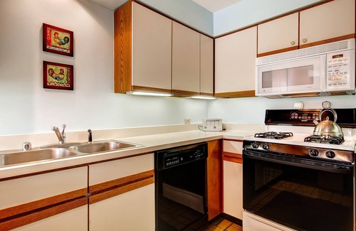 Central Vermont- Killington Condo | Sunrise Mountain Village - West Glade J-1- Ski in-Ski Out