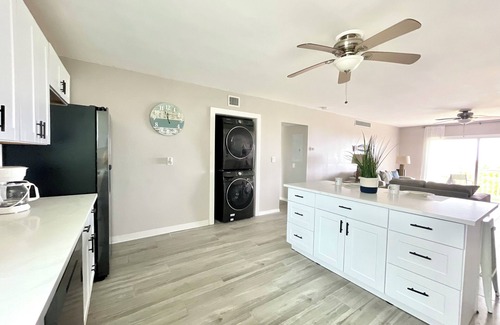 Fort Pierce Apartment | Sunrise Ocean View Property, Walk to the Sand!nHuchinson Island 2Bed/2Bath