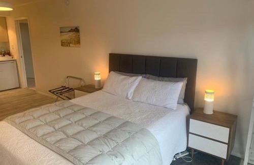 Tairua Bed & Breakfast | Sunrise on Main