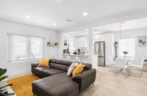 Lake Ridge House | Sunrise Palms - 10 Min to Beach