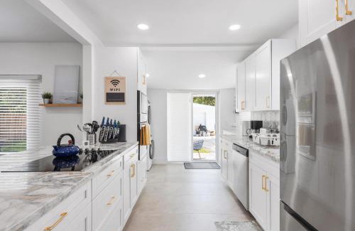 Lake Ridge House | Sunrise Palms - 10 Min to Beach