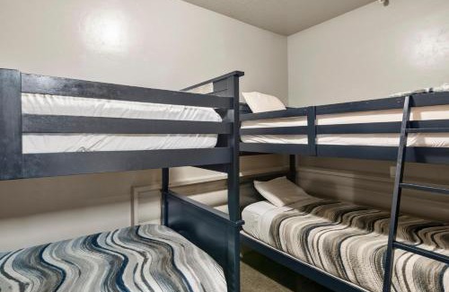 Harbor Village House | Sunrise Resort Room #106