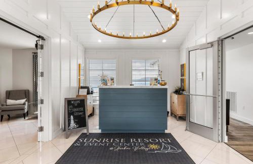 Harbor Village House | Sunrise Resort Room #302