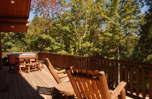 Almond Cabin | Sunrise Ridge - Free Train Tours Cabin Stunning Views/Deck Close to