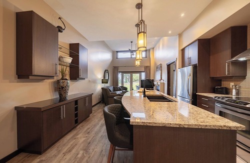 Regional District of Nanaimo Apartment | Sunrise Ridge Waterfront Resort