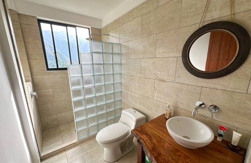 Calacali Bed & Breakfast | Sunrise Room at The Cloud Forest Retreat