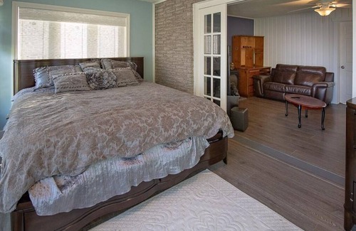 Severn Cottage | Sunrise Serenade - Waterfront Cottage w/ Swimming, Kayaks, Hot Tub, AC,