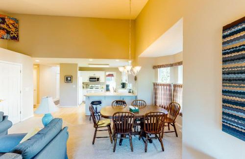 Nehalem House | Sunrise Serenity