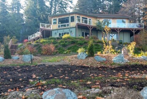 Anacortes House | Sunrise Suite on the Sound