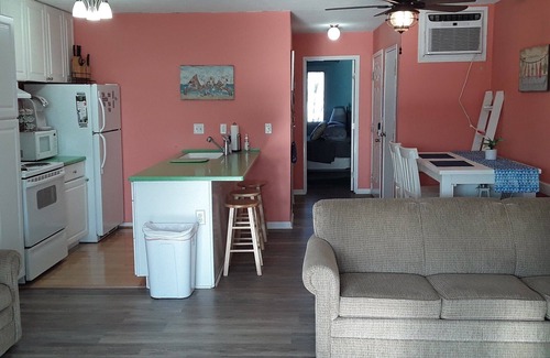Port Clinton Condo | Sunrise, Sunburn, Sunset.Repeat!