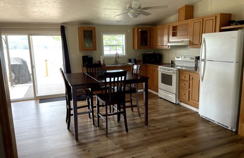 Bradford Cottage | Sunrise, Sunset, Relax, Repeat Lamoka Cove