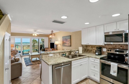 Crescent Beach Condo | Sunrise, Sunset, Repeat. Ocean view from every angle! Top notch vacation home